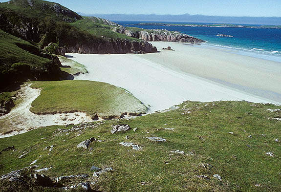 SCO: Highland Region, Sutherland District, Northern Coast, Durness, Beach and low cliffs East of village [Ask for #178.008.]