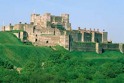 ENG: South East Region, Kent, The White Cliffs of Dover, Dover Area, Kent Downs AONB, Fox Hill Down (NT), View of Dover Castle, to the south. View of the keep and concentric walls. [Ask for #239.273.]