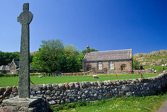 SCO: Argyll & Bute , Inner Hebrides, off Mull, Isle of Iona, Baile Mor (village). MacLean's Cross, 15th C. Celtic Cross, by the 19th C parish church (designed by Telford) [Ask for #246.617.]