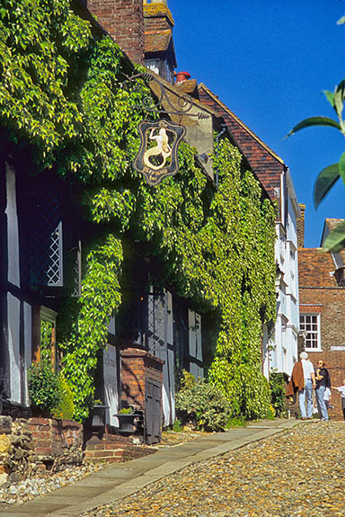 ENG: South East Region, East Sussex, Romney Marsh, Rye, Historic District, The Mermaid Inn; old smuggler's pub, now a hotel, fronting on a cobblestoned street [Ask for #256.528.]