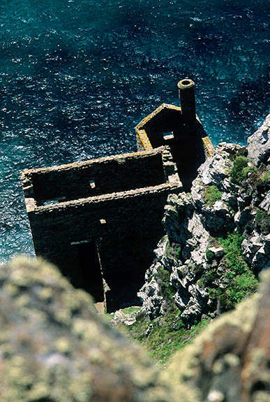 ENG: Cornwall , Cornwall AONB, Penwith Peninsula, Botallack Tin Mine (abnd 1914). View straight down to the Crown Engine Houses (1832, 1865) perched on the cliffs below [Ask for #268.243.]